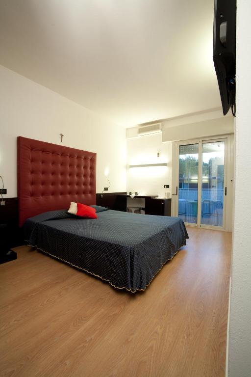 Nice Hotel Bibione Ruang foto