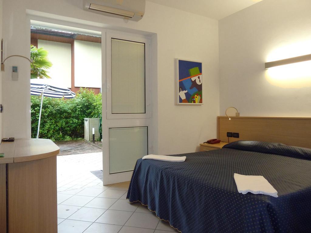 Nice Hotel Bibione Bagian luar foto