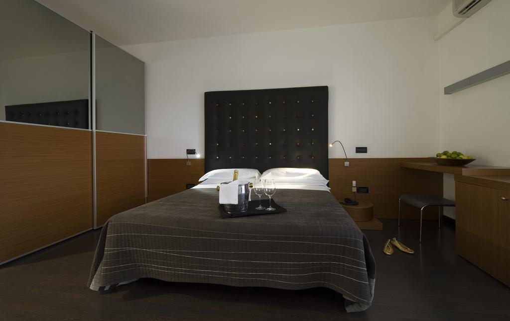 Nice Hotel Bibione Bagian luar foto