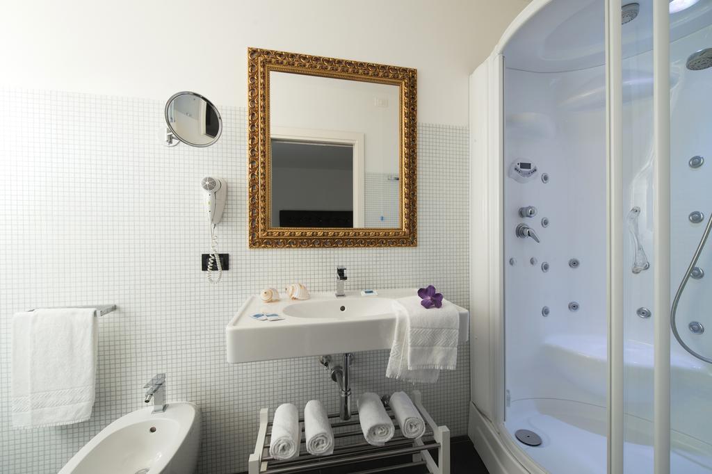 Nice Hotel Bibione Bagian luar foto