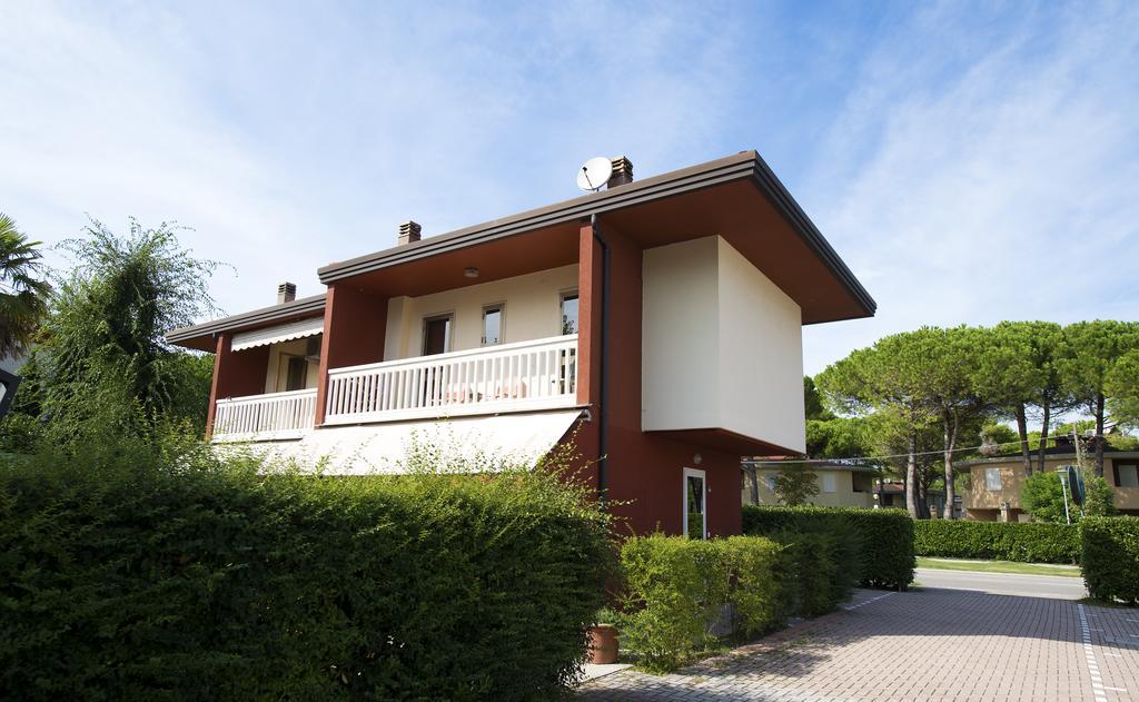 Nice Hotel Bibione Bagian luar foto