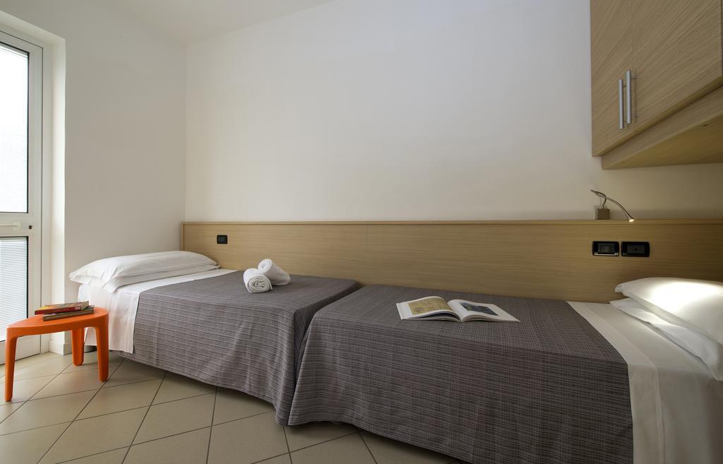 Nice Hotel Bibione Bagian luar foto