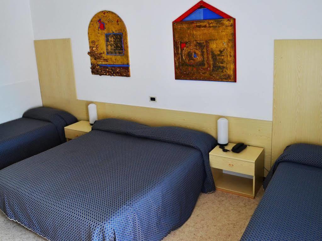 Nice Hotel Bibione Bagian luar foto