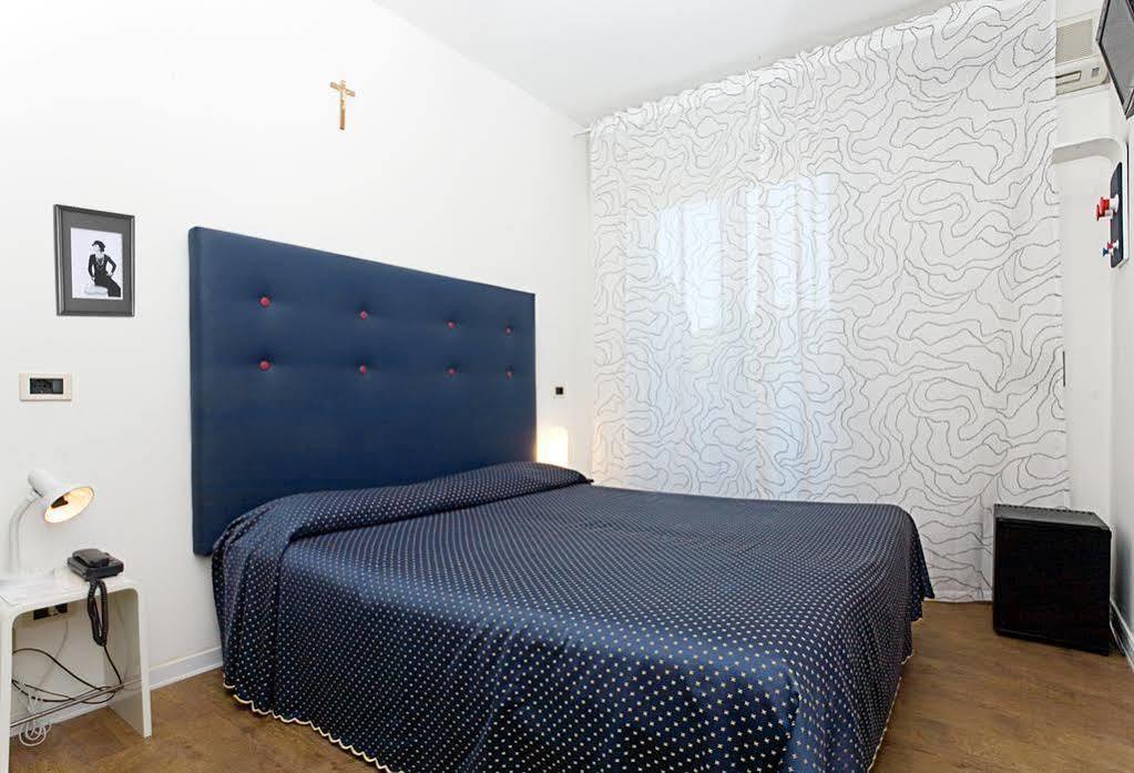 Nice Hotel Bibione Bagian luar foto