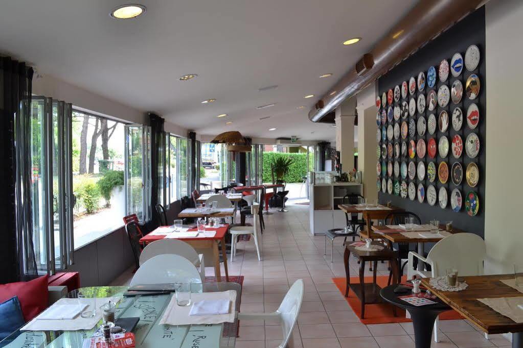 Nice Hotel Bibione Bagian luar foto