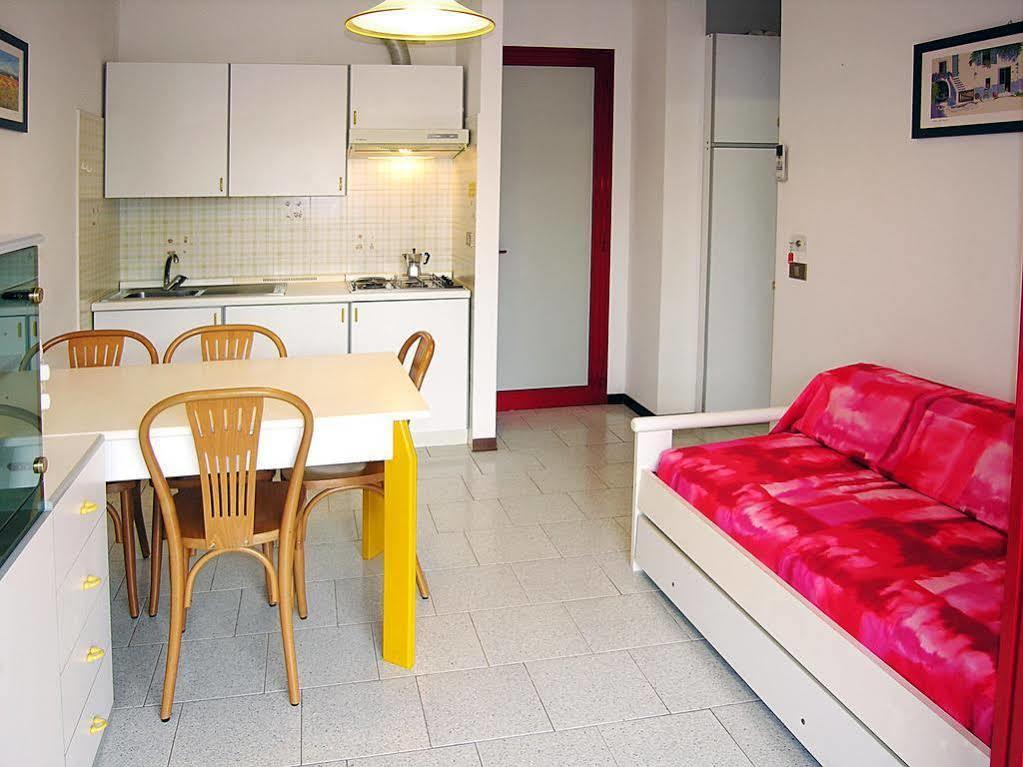 Nice Hotel Bibione Bagian luar foto