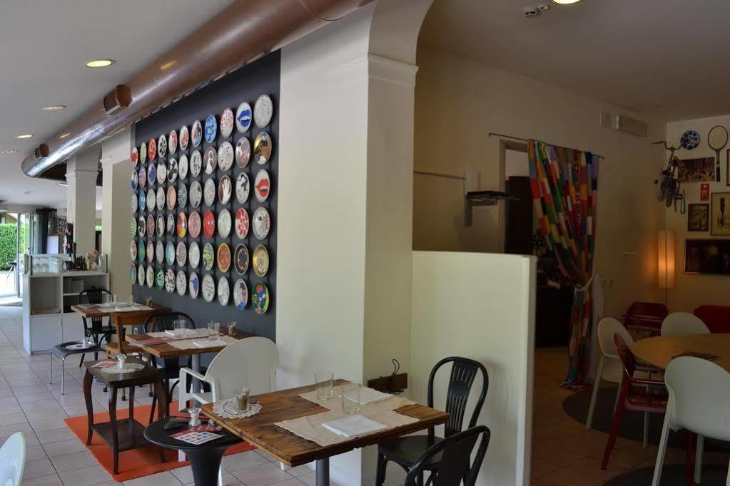 Nice Hotel Bibione Bagian luar foto