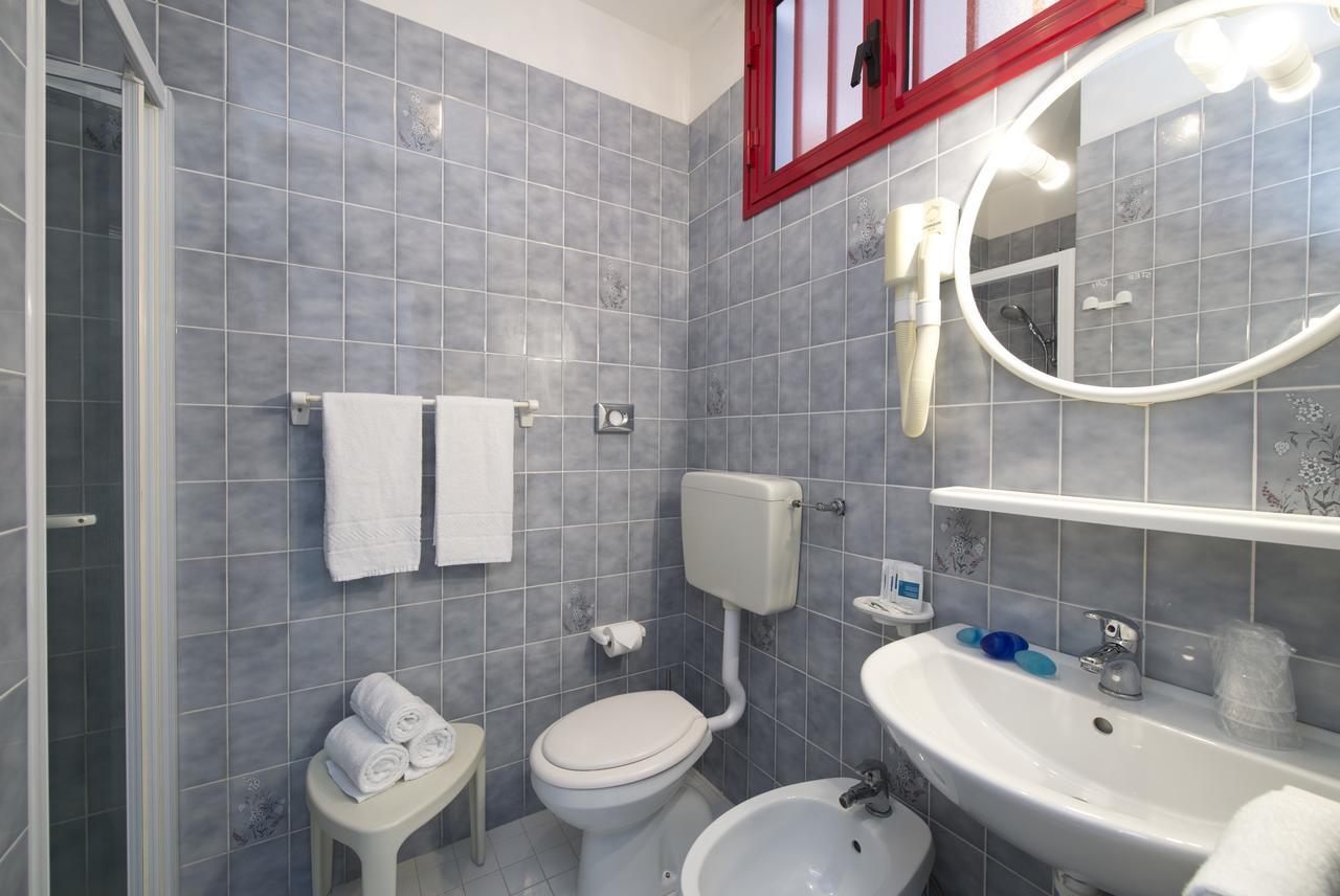 Nice Hotel Bibione Bagian luar foto